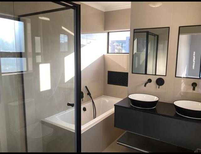 4 BEDROOM HOUSE FOR SALE IN SIX FOUNTAINS RESIDENTIAL ESTATE